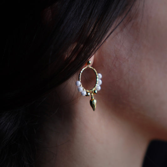 Qamari earrings